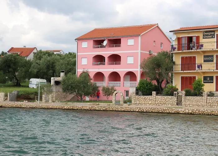 Apartments Marija - Maslenica - First Line To The Sea