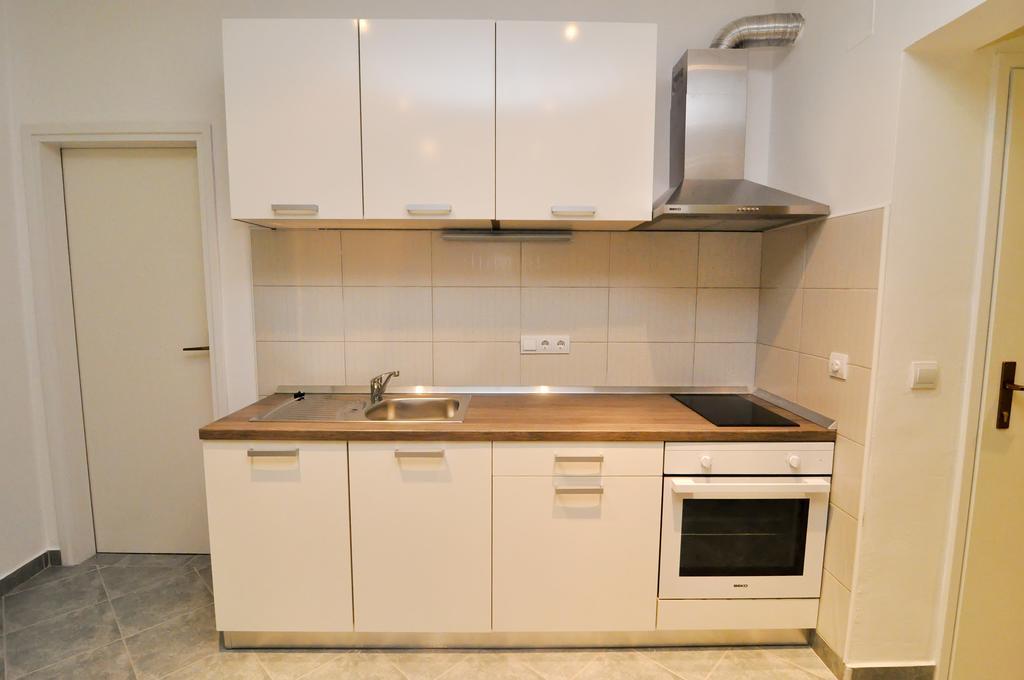 Appartamento Marija - - First Line To The Sea Maslenica