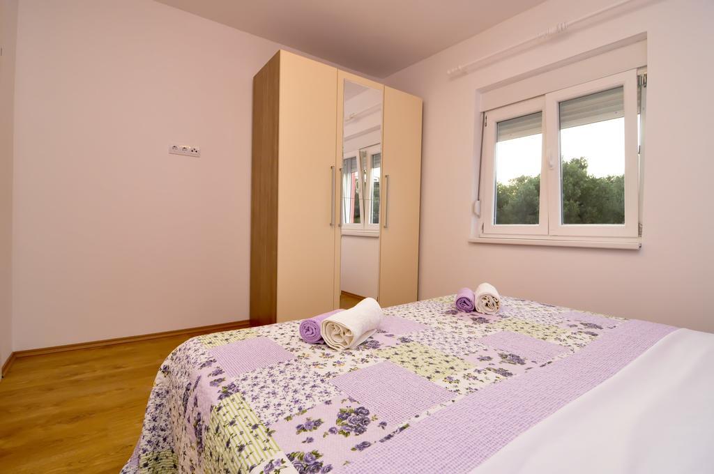 Appartamento Marija - - First Line To The Sea Maslenica