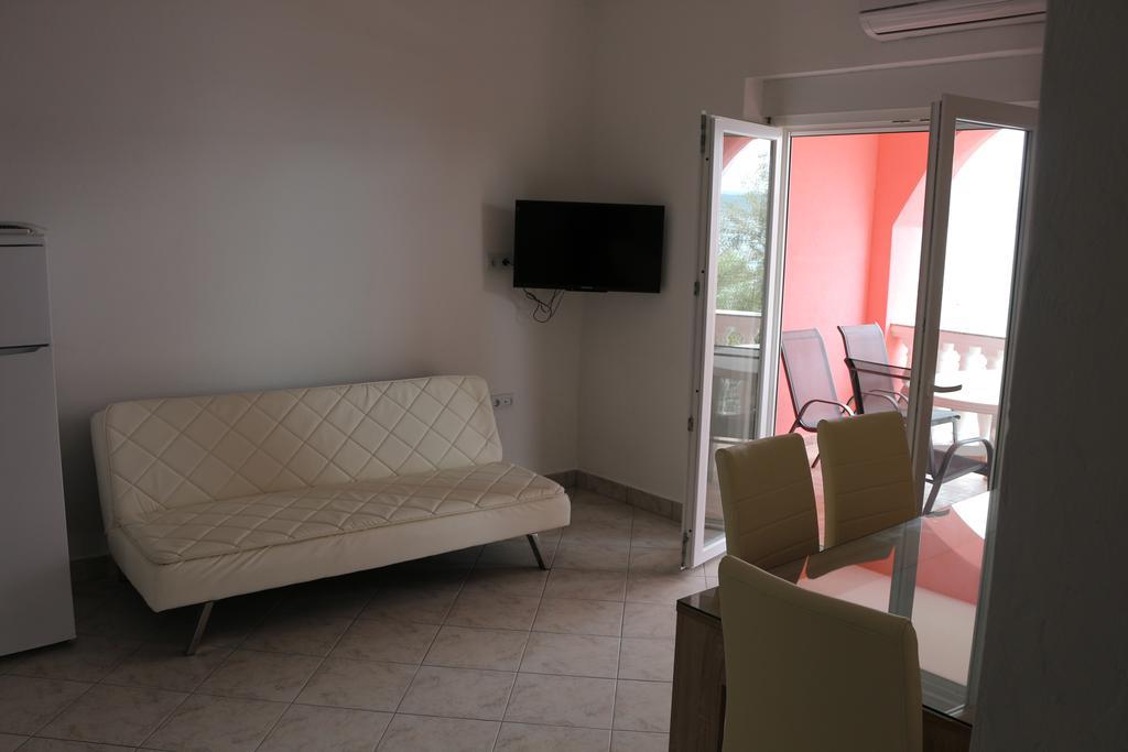 Apartmán Marija - - First Line To The Sea